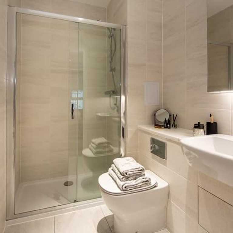 Bathroom e