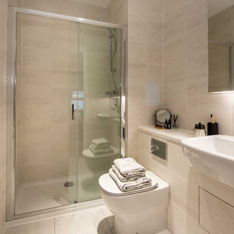 Bathroom e