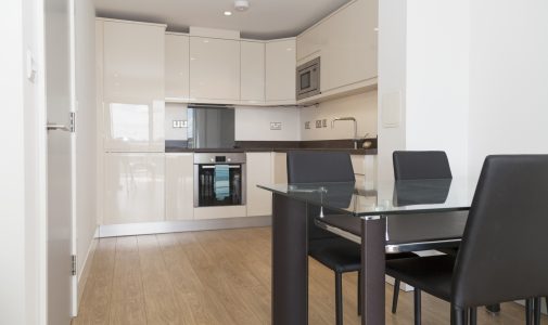 Apt 85