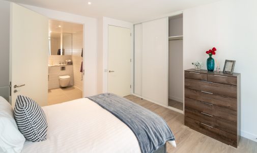 1 Bedroom - Image 1 of 1